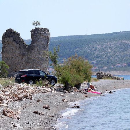 Apartments By The Sea Starigrad, Paklenica - 16421 Zewnętrze zdjęcie