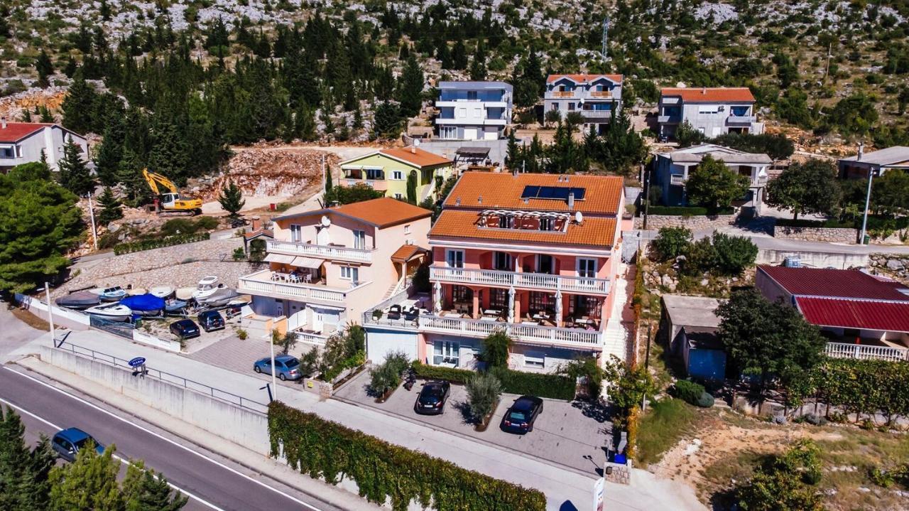 Apartments By The Sea Starigrad, Paklenica - 16421 Zewnętrze zdjęcie