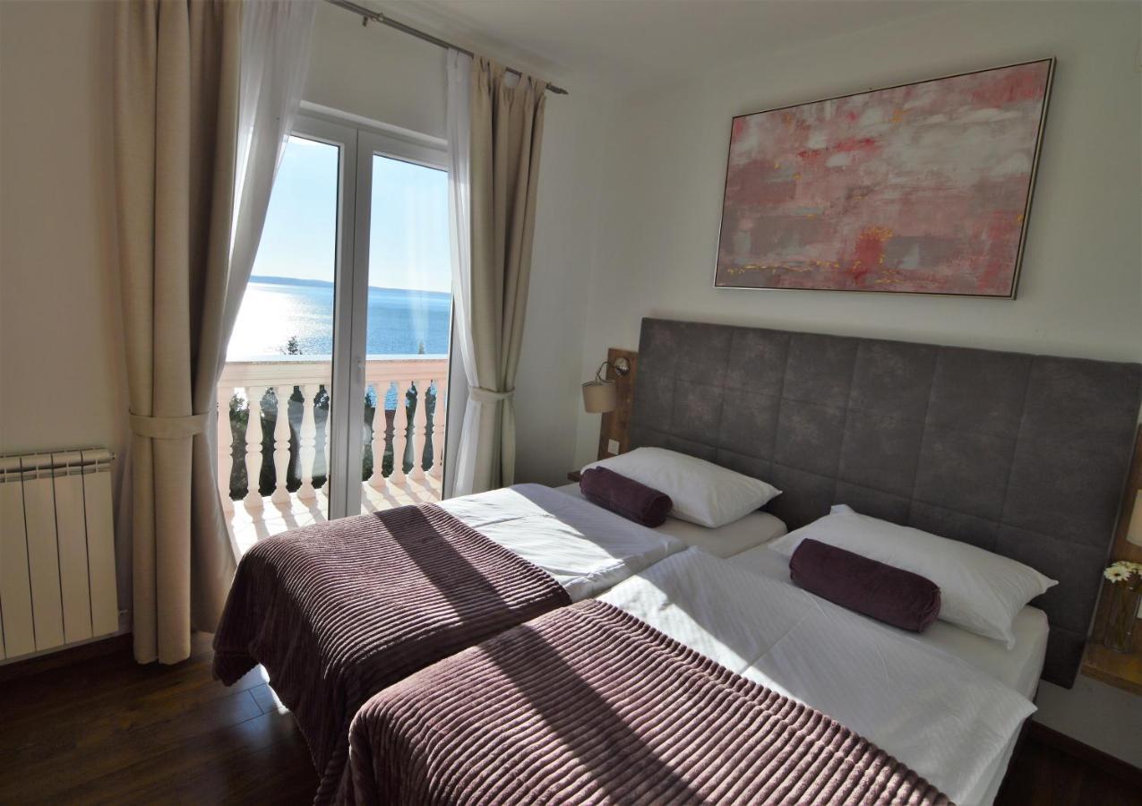 Apartments By The Sea Starigrad, Paklenica - 16421 Zewnętrze zdjęcie